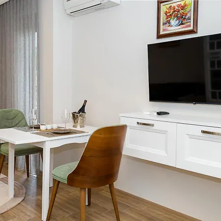 아파트 Stylish 1br Steps From Sea Garden I *