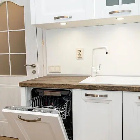 Appartement Stylish 1br Steps From Sea Garden I Varna
