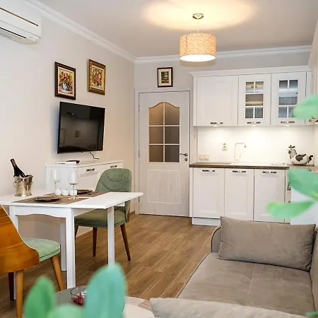 Stylish 1br Steps From Sea Garden I Appartement Varna