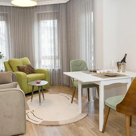 Stylish 1br Steps From Sea Garden I By Flat Mаnager Appartamento Varna